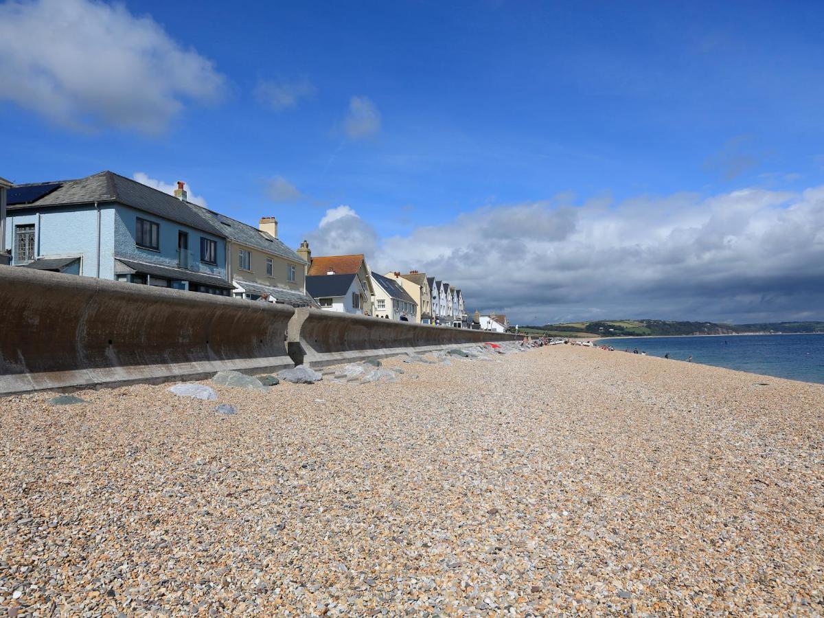 1 At The Beach Beesands エクステリア 写真